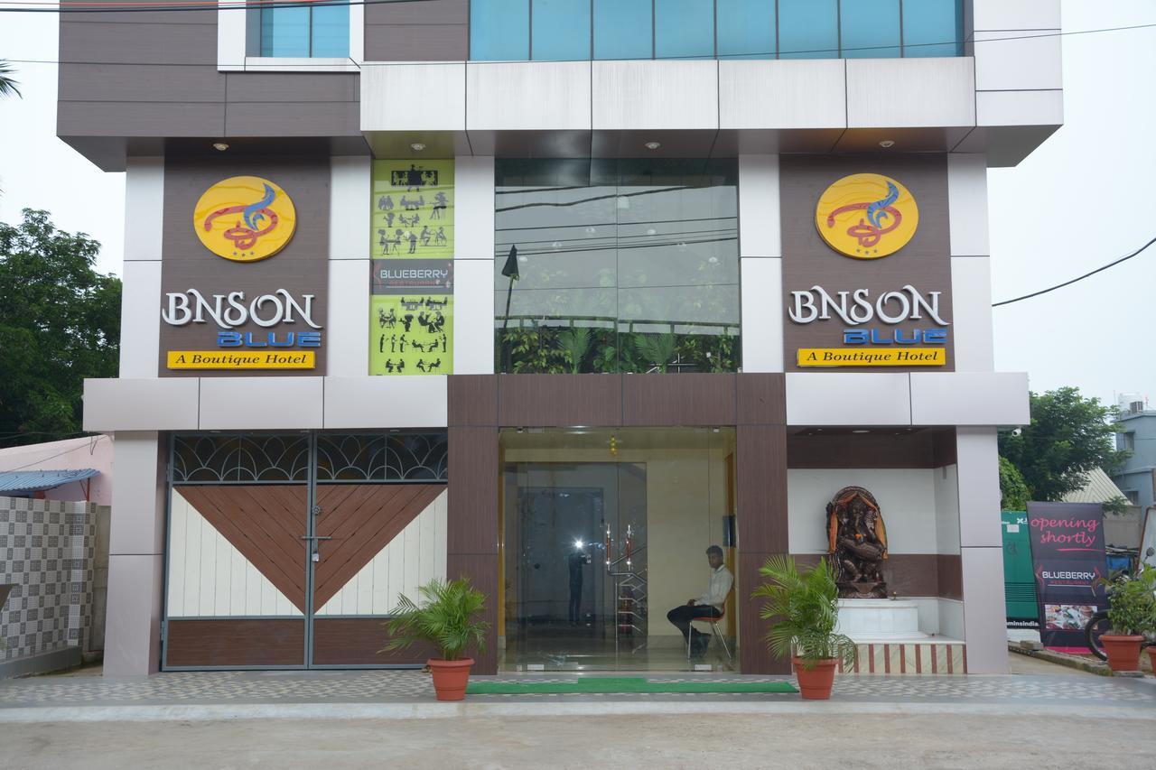 Hotel Bnson Blue Cuttack Exteriör bild