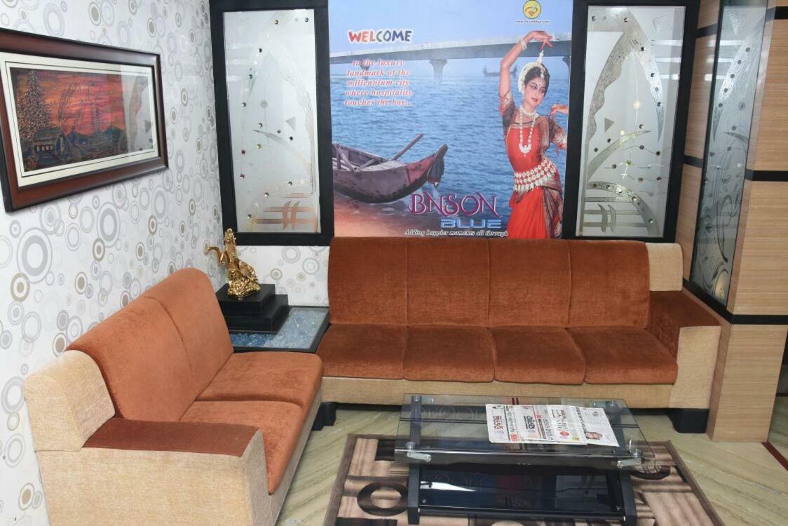 Hotel Bnson Blue Cuttack Exteriör bild